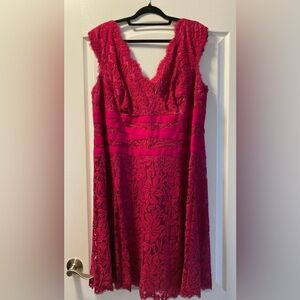 Tadashi Shoji pink lace cocktail dress. Size 18 Q.